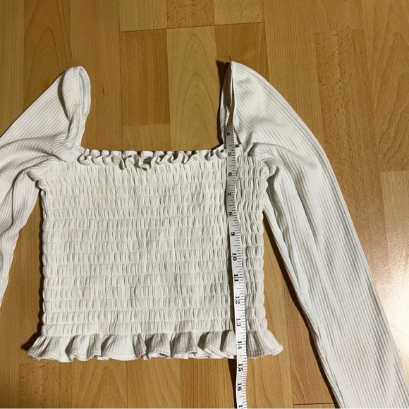 Reformation White Smocked Long Sleeve Crop Top Medium - Picture 6 of 6